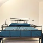 De Vivo Realty - La Campanella * Termini