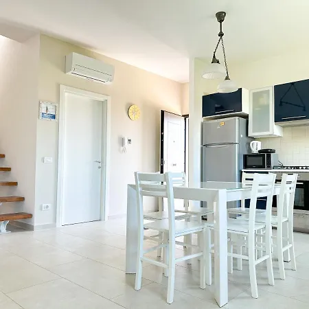 De Vivo Realty - La Campanella
